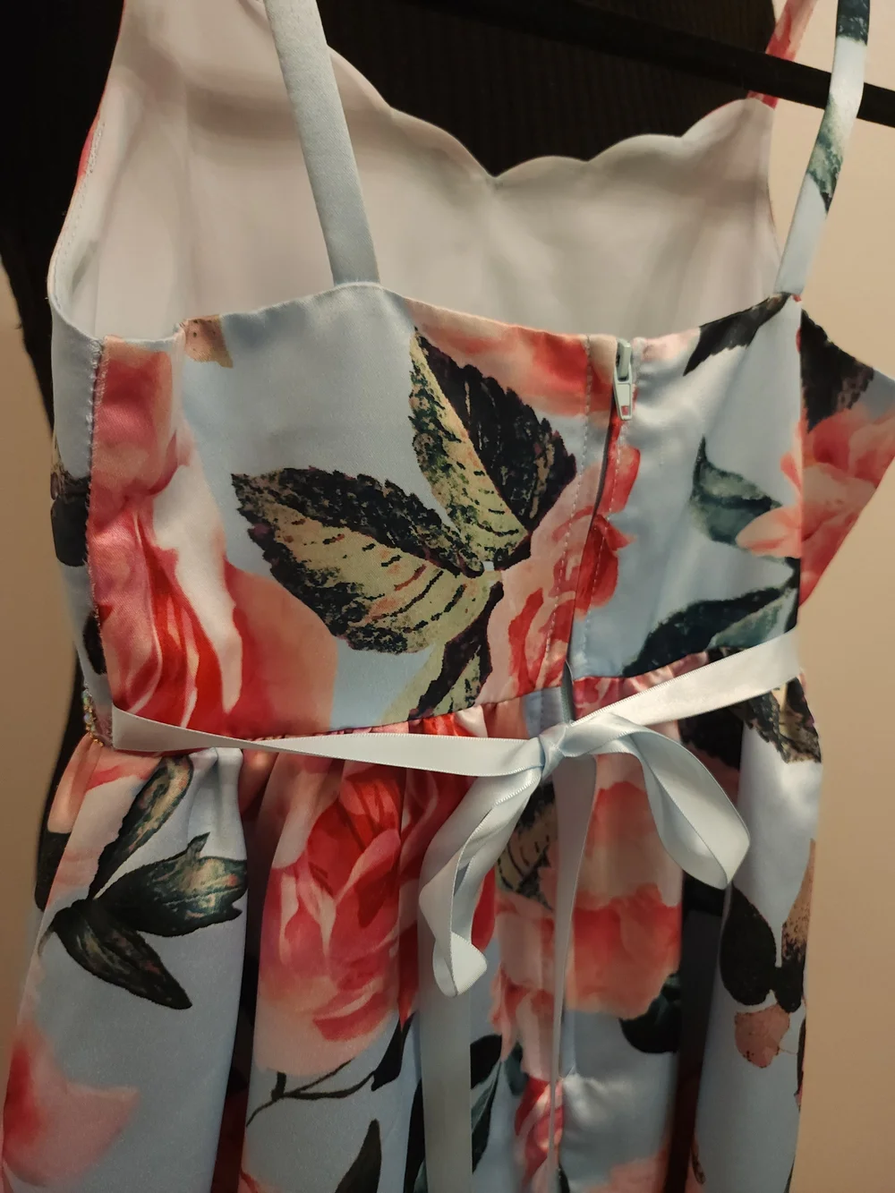 Beautiful Flower Dress - Picture 6 of 8